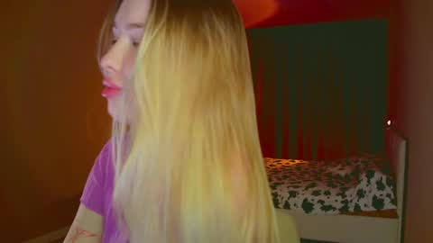 Mia online show from February 24, 10:47 pm