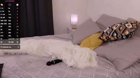 Mia  online show from March 11, 3:58 pm