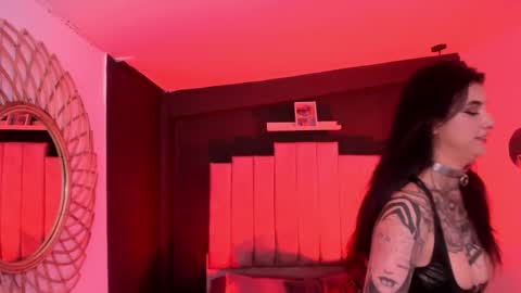 Val  online show from February 21, 7:47 pm