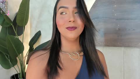 Snapshot of mia_lacy chatting on December 22, 7:52 pm mia_lacy online show from December 22, 7:52 pm