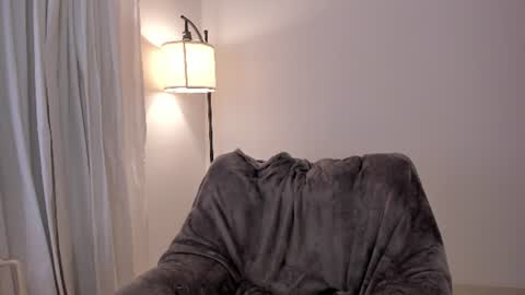 MIA LOVE   online show from June 14, 2:24 am