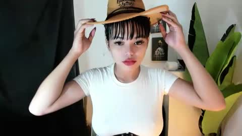M I A online show from June 8, 6:03 am