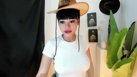 M I A online show from June 6, 2:29 am