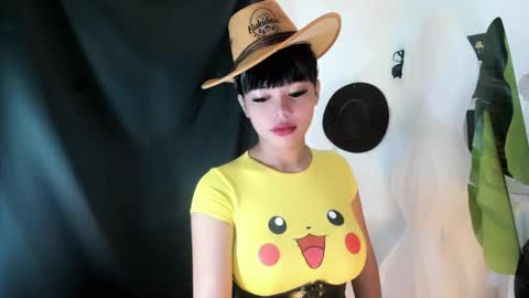 M I A online show from June 11, 2:53 am