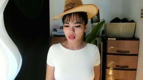 M I A online show from July 20, 1:35 pm