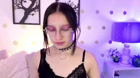 Mia online show from July 9, 12:35 am