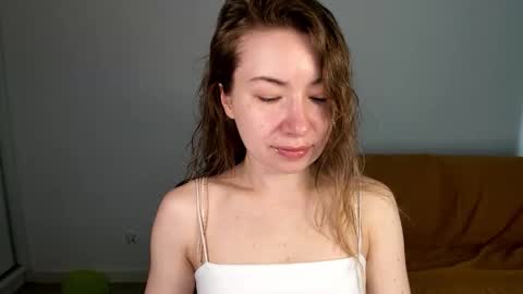 Mia online show from June 3, 6:36 am