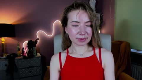 Mia online show from October 18, 7:11 am