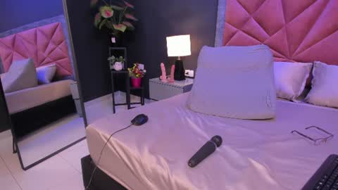MIA  online show from June 13, 9:01 pm