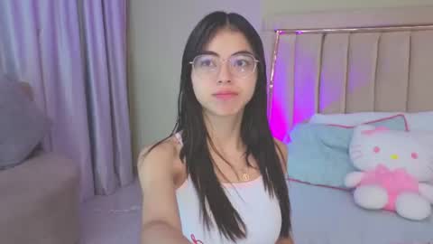 Mia online show from July 12, 12:28 pm