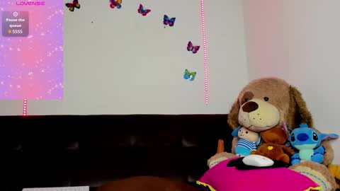 Snapshot of mia_phalmer chatting on October 19, 5:20 am Mia online show from October 19, 5:20 am