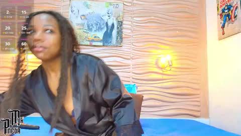 Snapshot of mia_pineda chatting on September 20, 10:52 pm Mariana online show from September 20, 10:52 pm