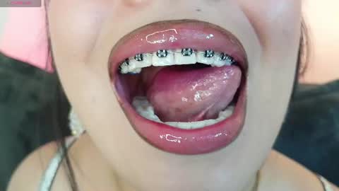 Mia online show from July 31, 2:45 am