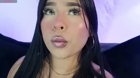 Mia online show from August 3, 2:59 am