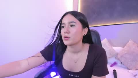 M I A online show from June 22, 3:20 pm