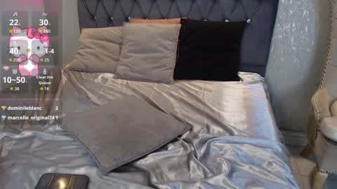 Mia online show from September 17, 5:00 pm