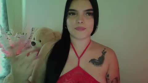 mia_thopsom online show from March 12, 3:37 pm