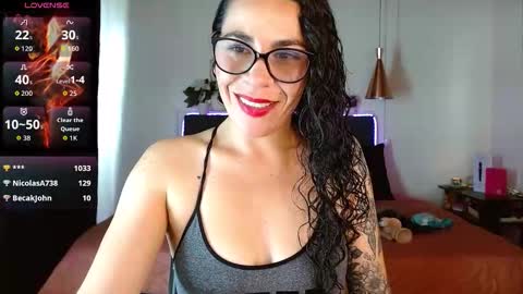 Snapshot of mia_velvet1 chatting on October 16, 8:33 pm MIA online show from October 16, 8:33 pm