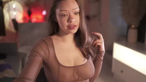 VixenMia online show from June 14, 3:52 am