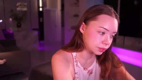 VixenMia online show from December 21, 4:06 am