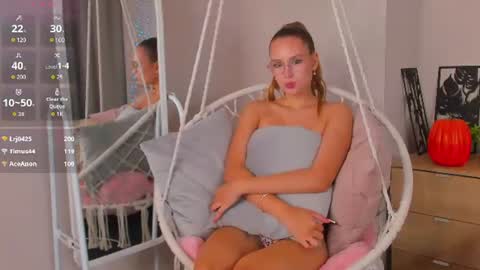 Mia online show from July 28, 3:21 pm
