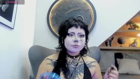 Mia online show from March 12, 1:03 pm