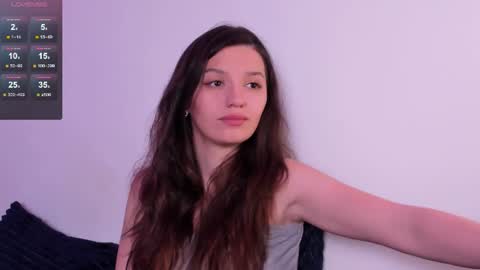 mia online show from June 14, 2:24 am