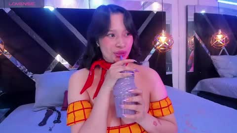 Mia online show from May 1, 2:48 am
