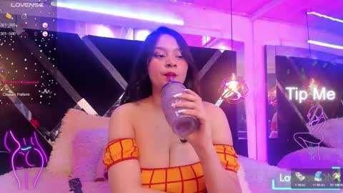 Mia online show from December 4, 2:58 am