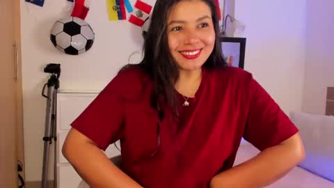 IG Yojanagomez  online show from June 19, 4:21 pm