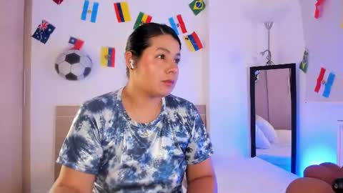IG Yojanagomez  online show from July 7, 2:36 am