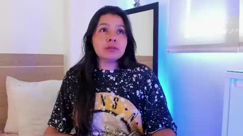 IG Yojanagomez  online show from July 28, 7:26 pm