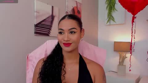 Snapshot of miaebony_ chatting on February 10, 8:21 pm Call me Mia online show from February 10, 8:21 pm