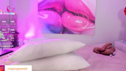 Mia  online show from June 15, 5:46 pm