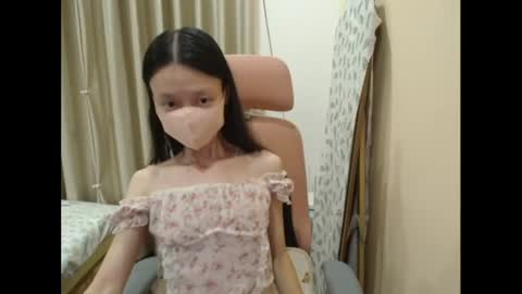 miahchan68 online show from June 25, 2:40 pm