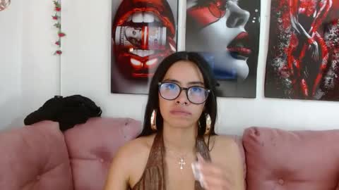 miahotcs online show from April 30, 6:02 pm