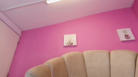 miajhonsonx online show from August 5, 1:39 pm