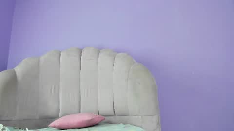 miajhonsonx online show from June 26, 10:00 pm