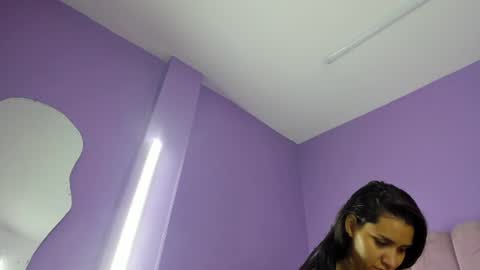 miajhonsonx online show from July 5, 5:18 pm