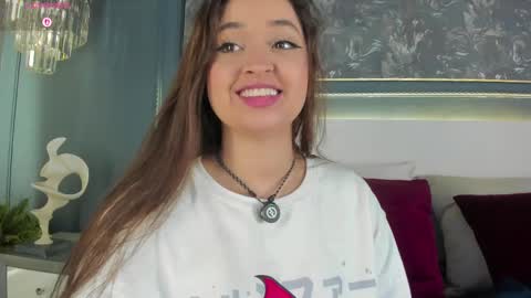 Mia  online show from June 8, 3:40 am