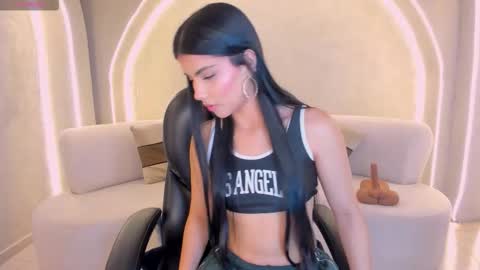 Call me Mia  online show from February 24, 7:56 pm