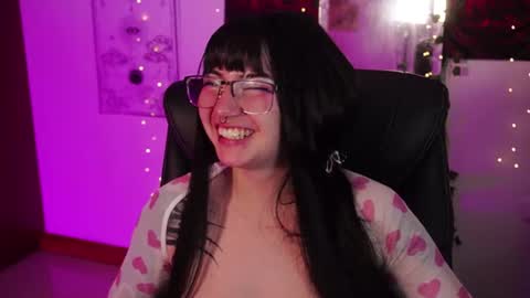 Lili online show from June 25, 5:12 am