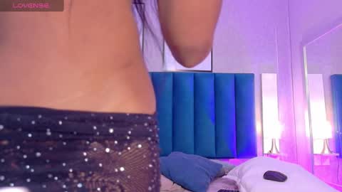 Mia  online show from November 5, 12:32 pm