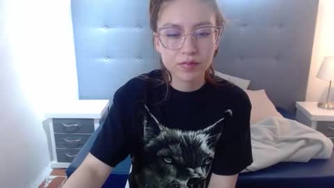 mia vega online show from January 5, 8:45 pm