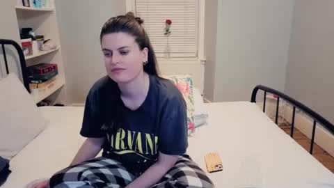 Mia  online show from April 29, 8:25 pm