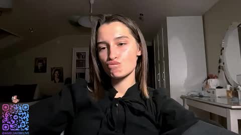 Emily online show from October 31, 3:49 pm