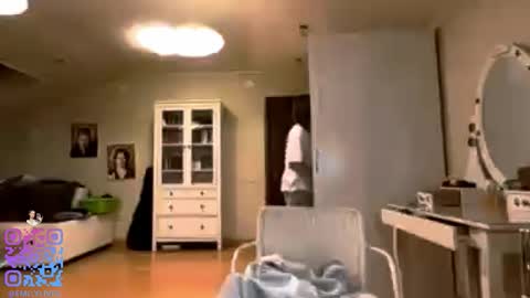 Emily online show from October 23, 3:07 pm