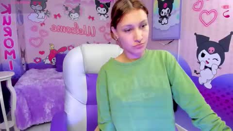 Snapshot of michell__petit_ chatting on September 24, 12:26 pm michell__petit_ online show from September 24, 12:26 pm