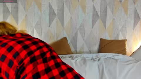michelle_blond online show from June 7, 1:01 am