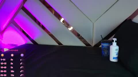 michelle_cutee_ online show from July 17, 8:12 pm